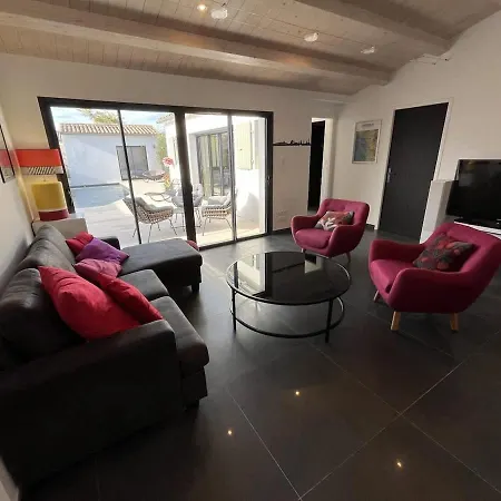La Des Chenes Verts Villa